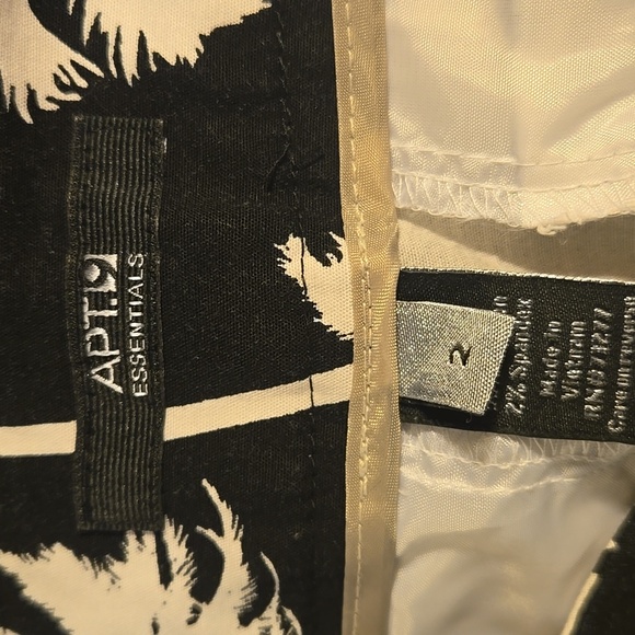 Essentials Black and White  Shorts with Tropical Palm Print - Picture 3 of 3